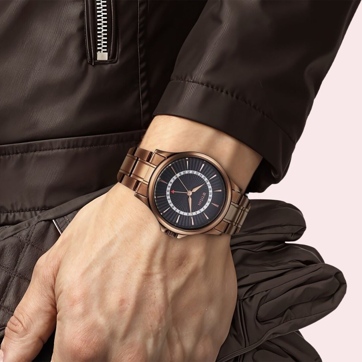 Titan Karishma Black Dial Brown Stainless Steel Strap Men's Watch 10038QM01 - view 5