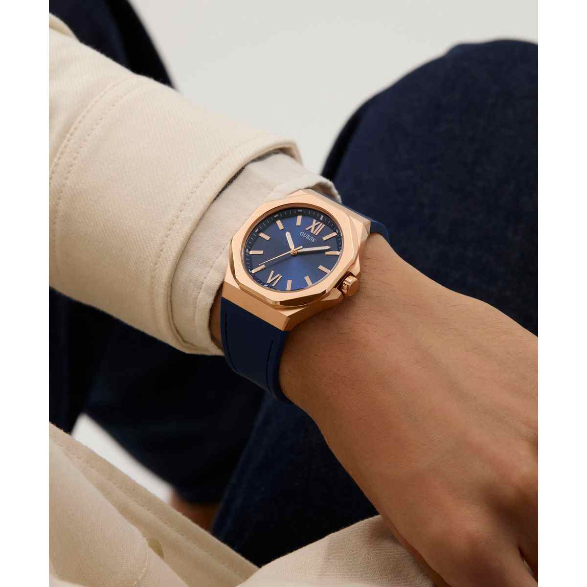 Guess Blue Dial Blue Silicone Strap Men's Watch GW0850G3 - view 6